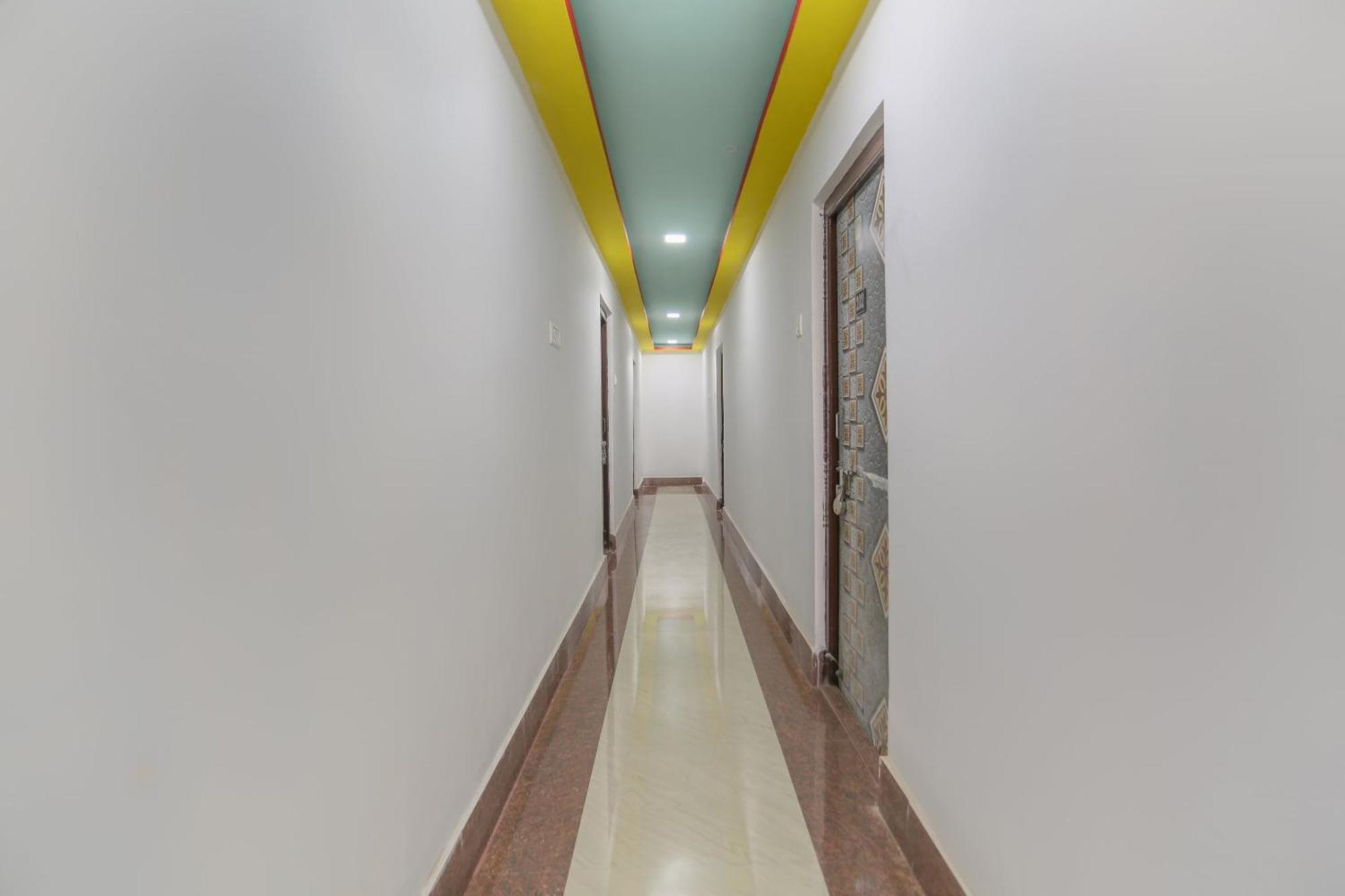 Hotel O The Platinum Inn Barakpur Exterior photo
